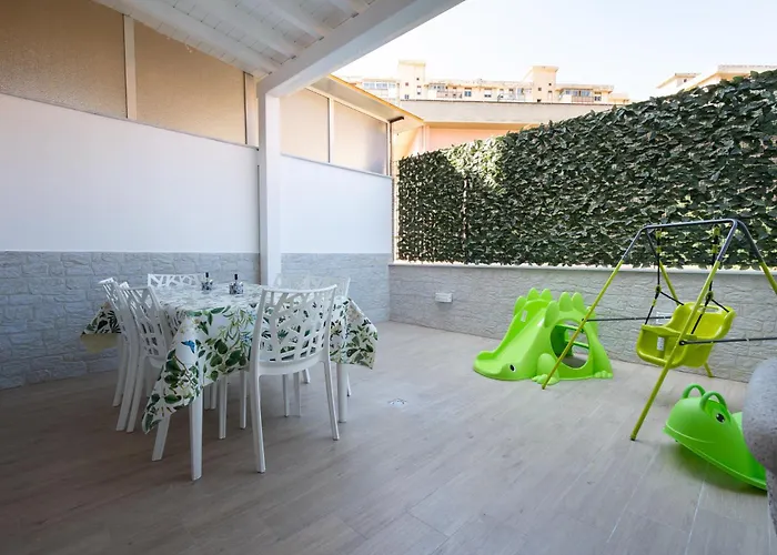 Ludo Holiday House - Charming con patio a due passi dalla cattedrale